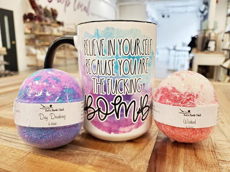 Mug and Bath Bomb Gift Set