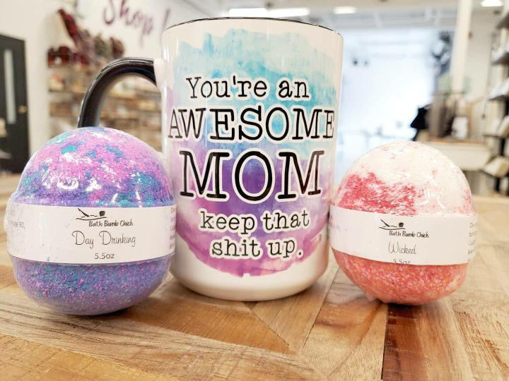 Mug and Bath Bomb Gift Set
