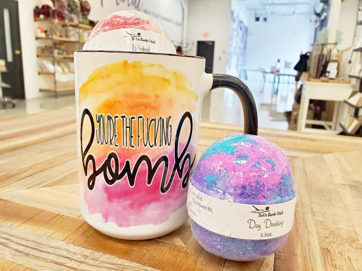 Mug and Bath Bomb Gift Set